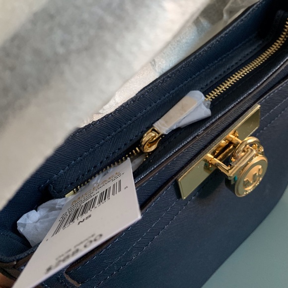 ❌SOLD❌ Michael Kors Hamilton Crossbody Bag - Picture 4 of 8